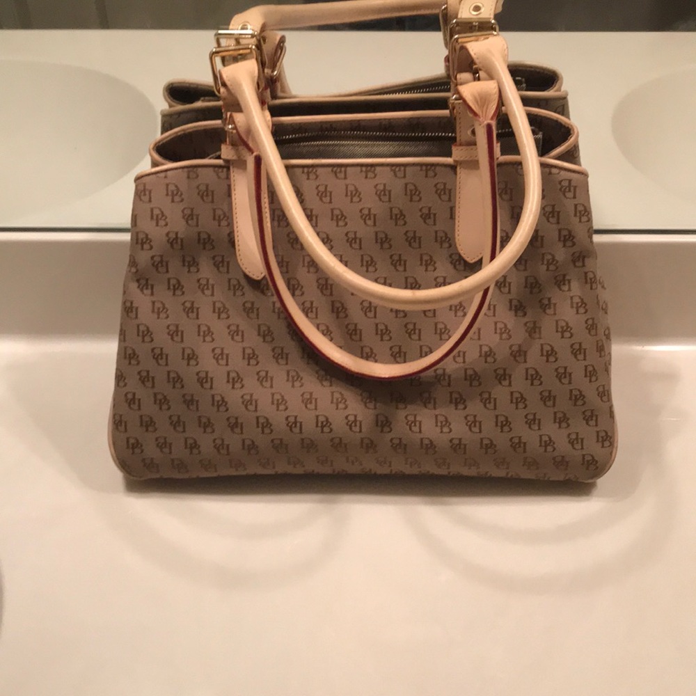 Dooney & Bourke Tote Purse